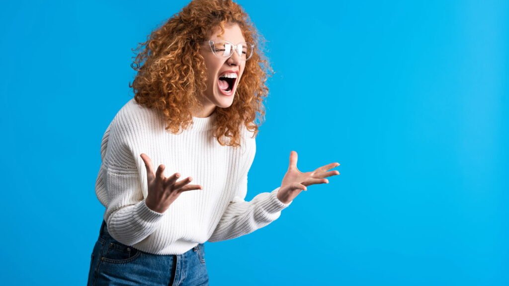 O que significa quando a pessoa sente muita raiva, segundo a ciência