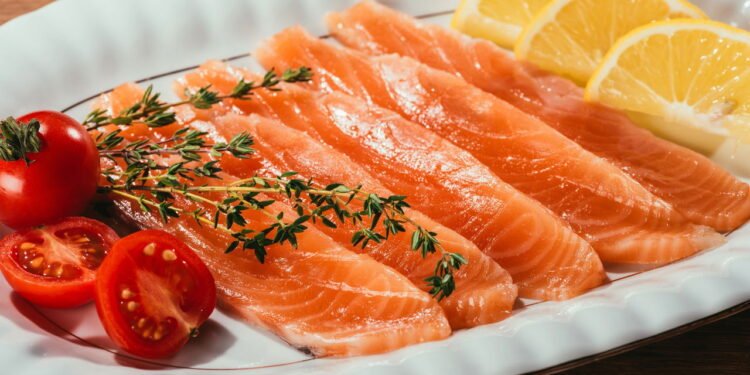 Salmão - Créditos: depositphotos.com / VadimVasenin