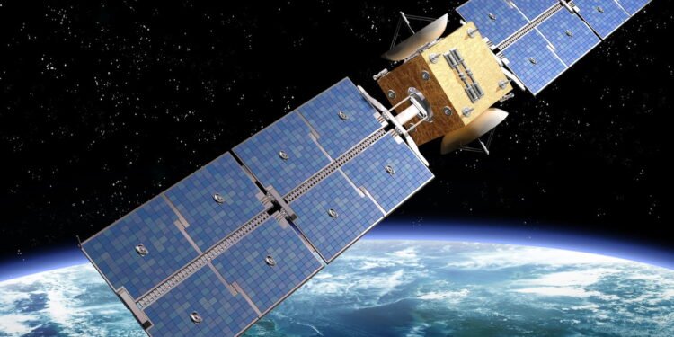 Cientistas identificam causa de misteriosos surtos elétricos em satélites