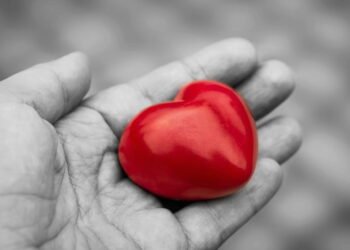 Como saber se a pessoa está falando a verdade e sendo sincera?