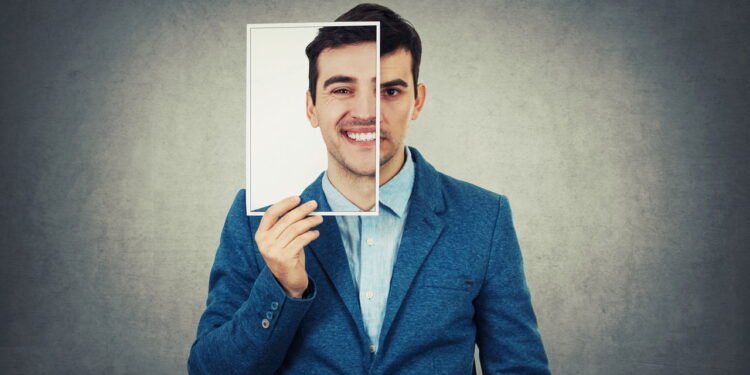 Como saber se a pessoa está falando a verdade e sendo sincera?