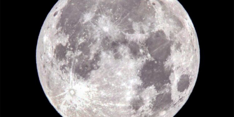 Quando é a lua cheia de outubro? É uma superlua? O que saber quando ela atingirá o pico?