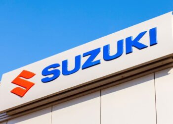 Nova moto da Suzuki chega com visual renovado e motor afiado