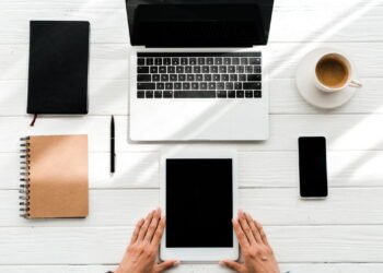 Uso excessivo de telas causa mais do que miopia