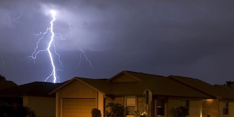 Cientistas podem ter descoberto acidentalmente como os raios se formam – ao dobrar o gelo