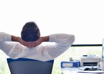 Como melhorar a postura e evitar dores na lombar em apenas 5 minutos por dia