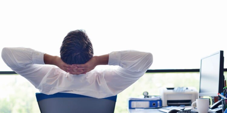 Como melhorar a postura e evitar dores na lombar em apenas 5 minutos por dia