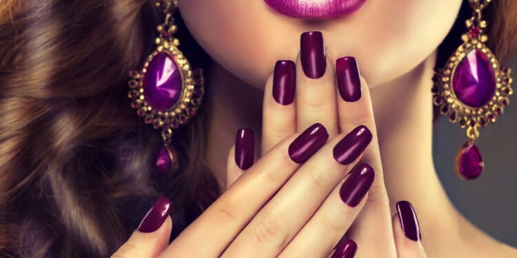 Unhas - Créditos: depositphotos.com / EdwardDerule