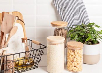 Esta ferramenta de cozinha do dia a dia pode estar liberando toxinas em sua comida