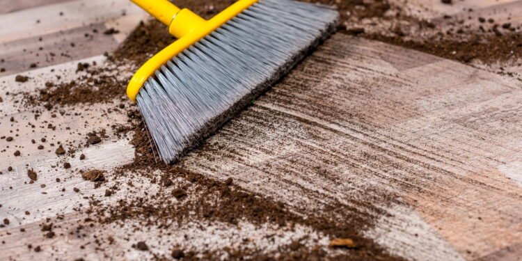 Onde guardar a vassoura para afastar energias ruins, segundo o Feng Shui