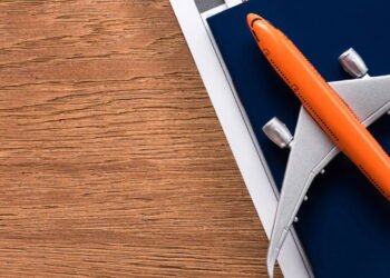 12 produtos essenciais para mantê-lo confortável ao voar na classe econômica