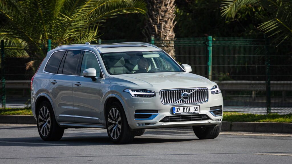 Volvo usado com luxo e segurança pode custar menos que um carro popular zero