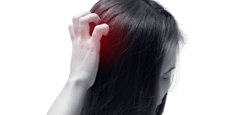 Dor no Couro Cabeludo - Créditos: depositphotos.com / Tharakorn
