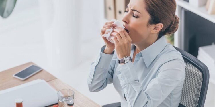 Espirrar - Créditos: depositphotos.com / AndrewLozovyi