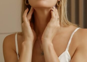 O melhor remédio caseiro para aliviar a garganta irritada