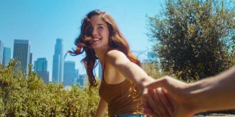 Criadores de conteúdo desfrutam de diversas vantagens ao adotar o formato "POV" - Créditos: depositphotos.com / stockbusters