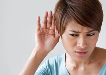 O tratamento auditivo que muda vidas em qualquer idade