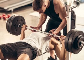 O exercício mais completo para crescer o peitoral rápido