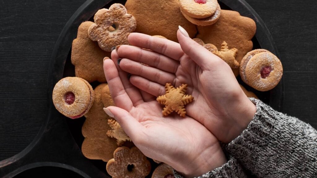 Receita de biscoitinho com 3 ingredientes que lembra casa de vó