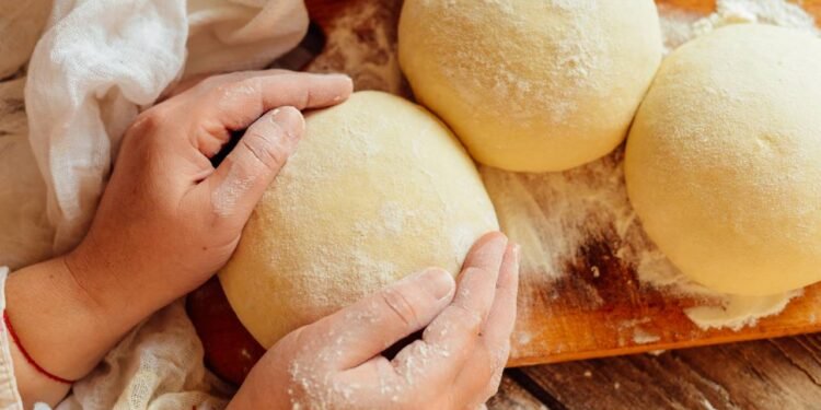 Bolinho de batata feito com poucos ingredientes e preparo fácil