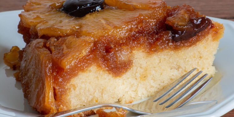 Esse recheio de abacaxi com leite condensado combina com qualquer bolo