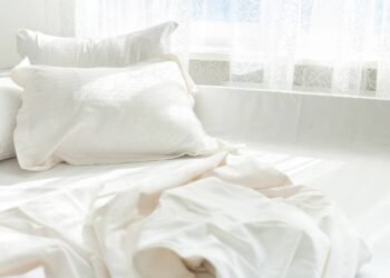 O que significa deixar a cama bagunçada, segundo especialistas