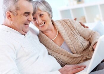 Coisas que casais aposentados começam a fazer juntos e que reacendem a conexão