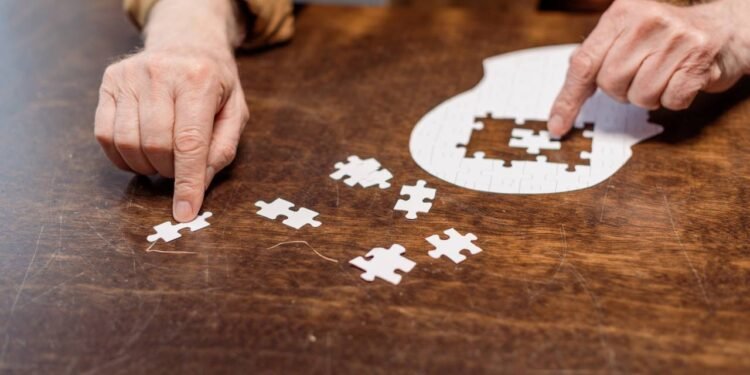 Com que idade o cérebro atinge seu desempenho máximo, segundo cientistas