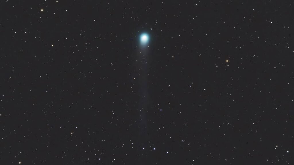 O novo cometa Lemmon pode brilhar o suficiente para ser visto a olho nu em outubro