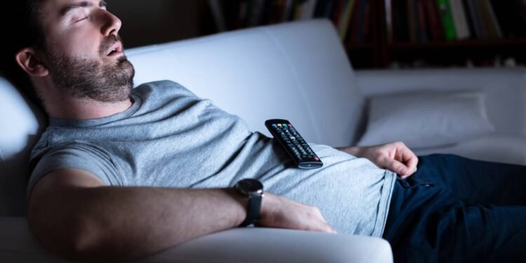 O que significa dormir com a televisão ligada?