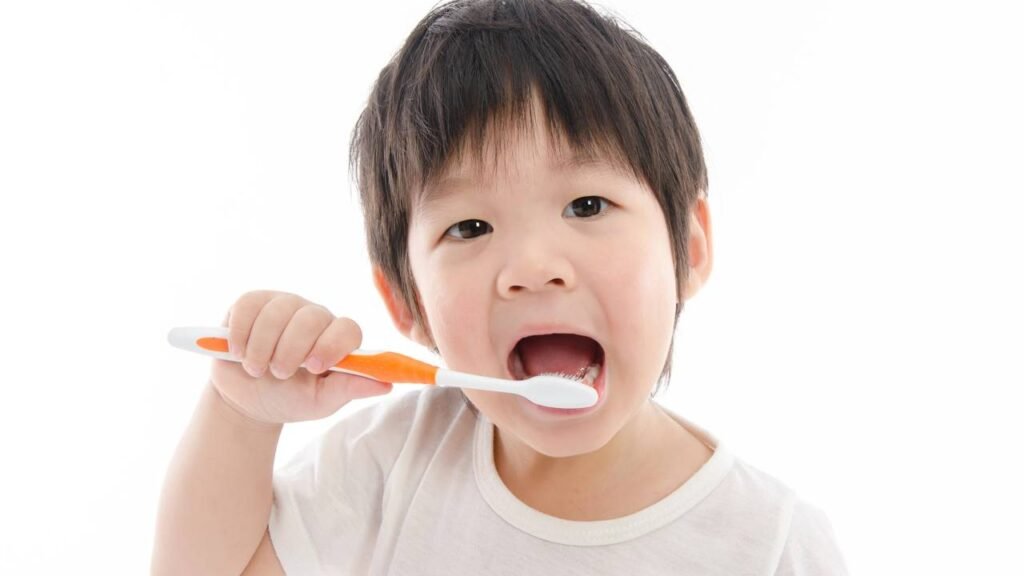 Esses simples erros na escovação podem estar danificando seus dentes