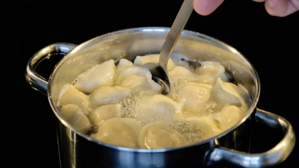 Espumadeira para macarrão: Orifício secreto que mede porções