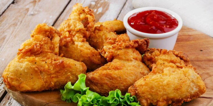 3 métodos infalíveis para reaquecer frango frito