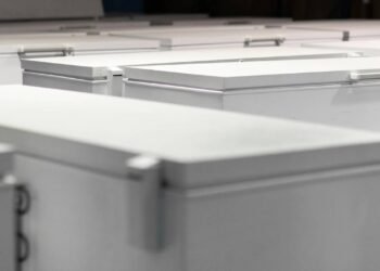 Poucas pessoas sabem: para que serve o pequeno furo no freezer da geladeira?