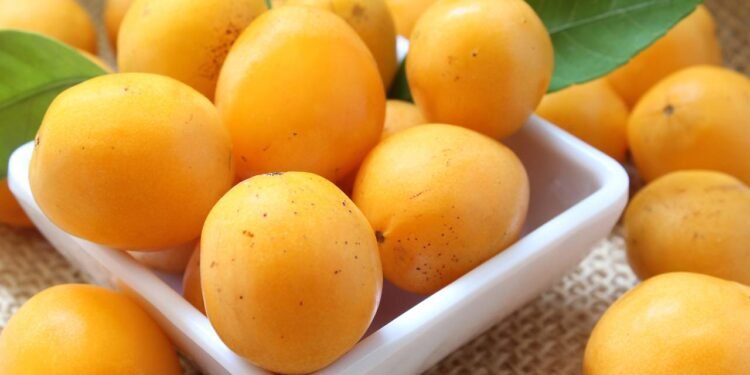 Essa fruta brasileira vai melhorar sua digestão