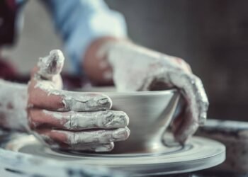 Hobbies estranhamente específicos que os psicólogos dizem que reduzem melhor a ansiedade do que a atenção plena