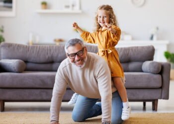 Como lidar com uma criança desobediente: o conselho apropriado do sábio indiano Gandhi