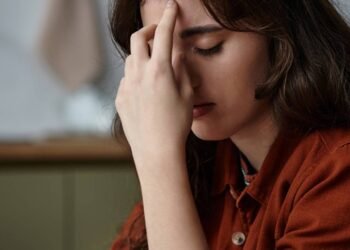 A cura emocial começa quando você para de fazer esses Hábitos Silenciosos