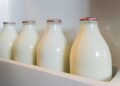 Leite na porta da geladeira? Descubra por que isso prejudica a qualidade