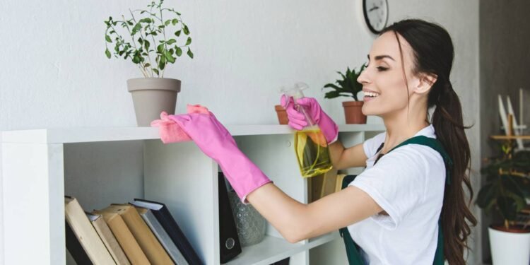 Limpeza - Créditos: depositphotos.com / AlexShadyuk