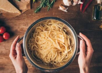 Esse é o segredo para reaquecer sobras de macarrão