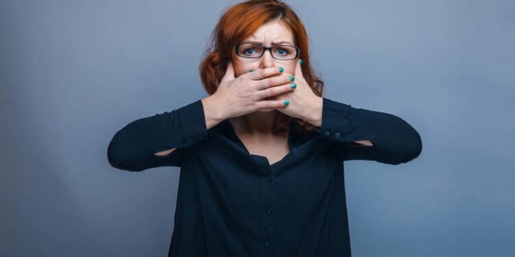 O erro que você comete todos os dias e te deixa com mau hálito