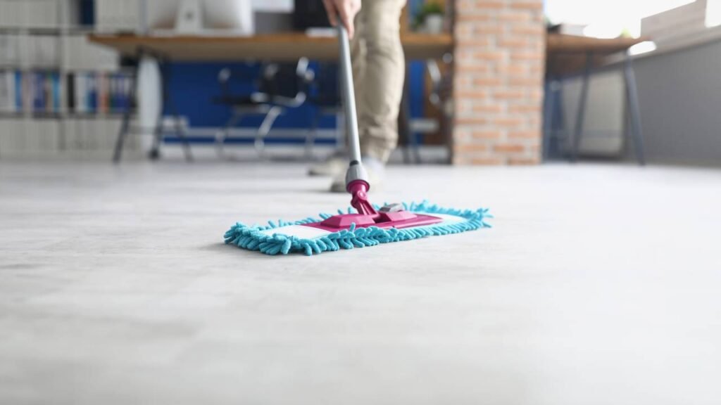 A nova alternativa para limpar pisos sem esforço e sem usar balde e pano