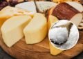 Poucos sabem como manter o queijo fresco por mais tempo usando sal