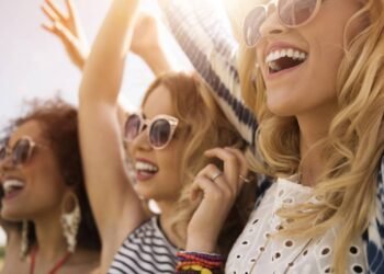 As melhores cidades para mulheres viajantes, segundo pesquisas