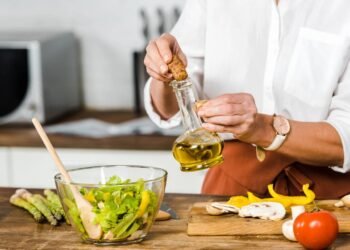 Mitos sobre óleos de sementes que os nutricionistas querem que você pare de acreditar