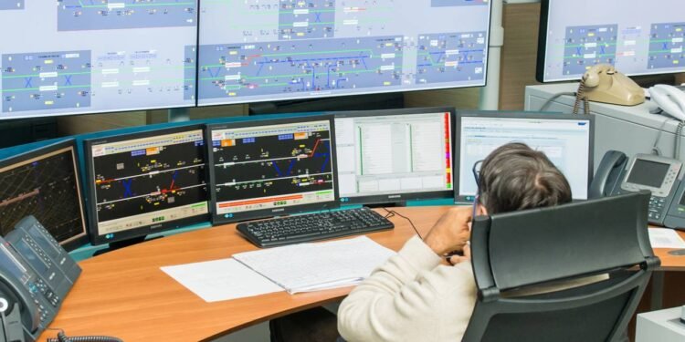 OIlhar cansado - Créditos: depositphotos.com / viappy