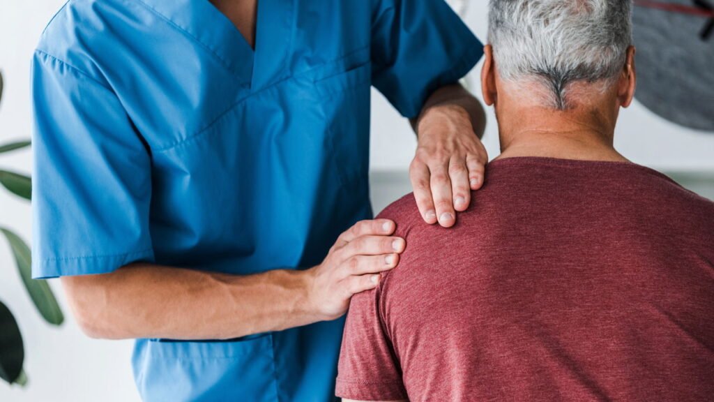 Este plano de recuperação fortalece o ombro e evita nova lesão após cirurgia