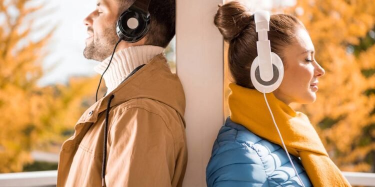 m momentos de estresse ou ansiedade, recorrer a músicas conhecidas pode servir como mecanismo de conforto - Créditos: depositphotos.com / ArturVerkhovetskiy