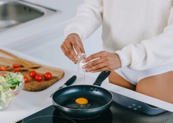 Ovo mexido com 2 ingredientes simples que fica cremoso e pronto em minutos